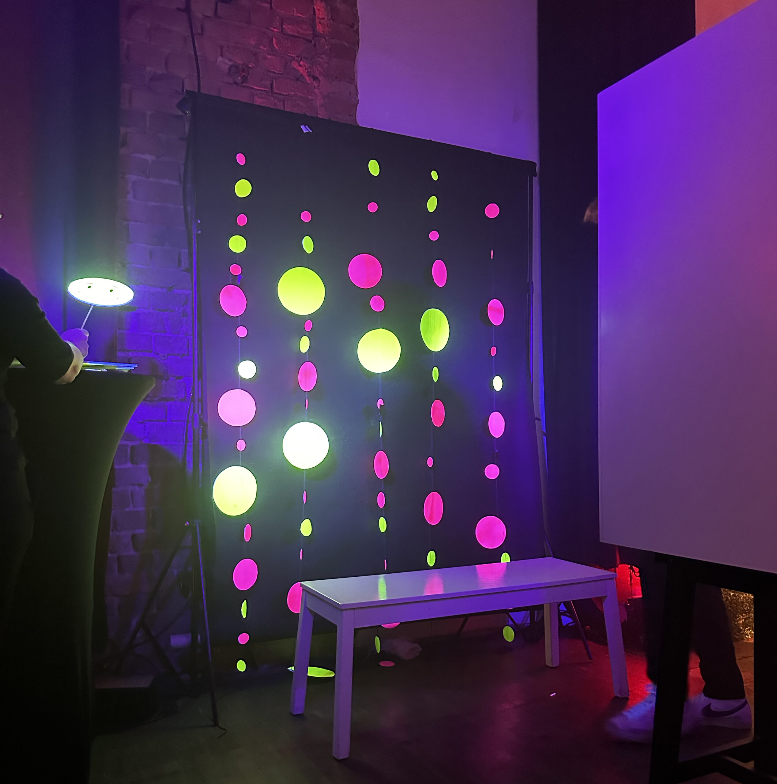 zdjęcia z fotobudki fluorescencyjnej